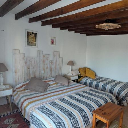 Boissy-le-Chatel La Briarde Triple Pdj Bed & Breakfast エクステリア 写真