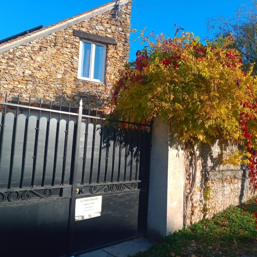 Boissy-le-Chatel La Briarde Triple Pdj Bed & Breakfast エクステリア 写真